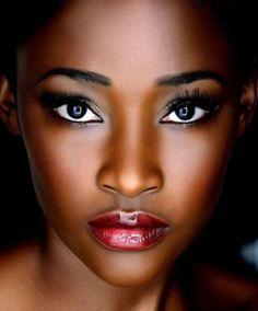 Sourcils peaux noires